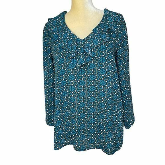 Van Heusen Women’s Top Blouse Size M Ruffle Neck Green 3/4 Sleeves - Picture 15 of 16